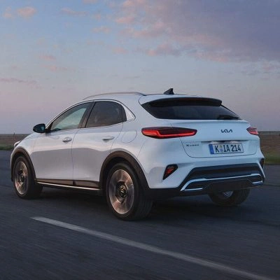 SUV idealny na polskie drogi – dlaczego kierowcy w Warszawie wybierają Kia Sportage i Kia Sorento