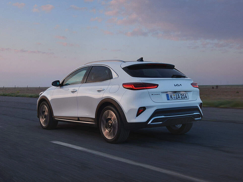 SUV idealny na polskie drogi – dlaczego kierowcy w Warszawie wybierają Kia Sportage i Kia Sorento