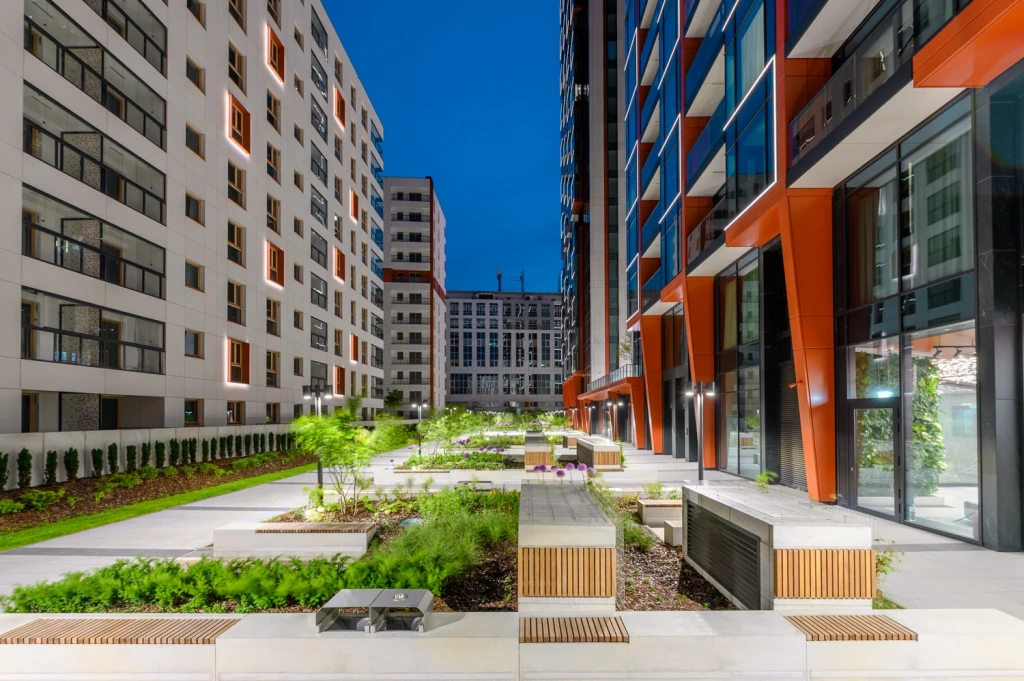 Jak wybrać nowe mieszkanie w Warszawie – i dlaczego dzielnica ma znaczenie czasem większe niż metraż?