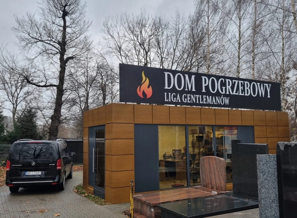 Dom Pogrzebowy Liga Gentlemanów ul. Wólczyńska 64, Warszawa